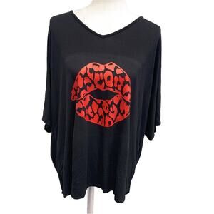 Hand Printed Upcycled Womens XL Valentine Leopard Spot Lips Kiss Long Tee Shirt